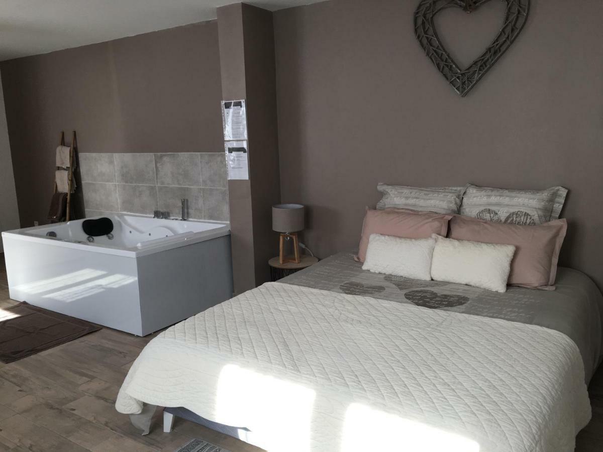 Au P'Tit Grain De Sable Villa Крот Екстериор снимка